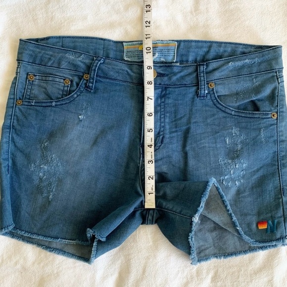 Aviator Nation Denim Jean Cutoff Raw Hem Distressed Shorts Size 29 - Picture 5 of 6